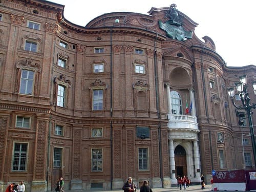 Façade ondulée du Palazzo Carignano