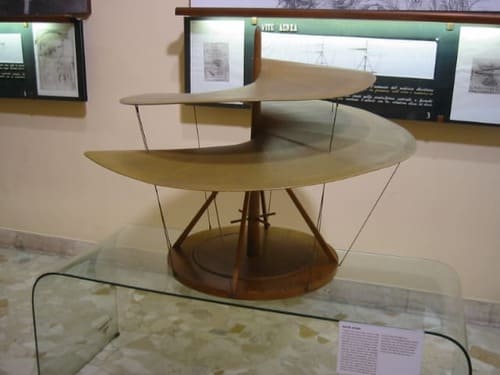 Vis aérienne de Léonard de Vinci