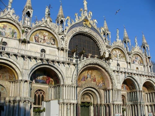Façade de la Basilique Saint-Marc