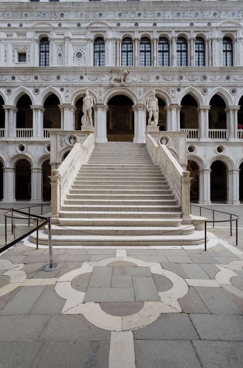 La Scala dei Giganti