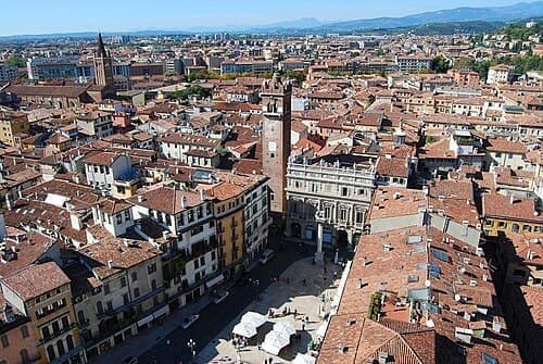 Vue sur la Piazza delle Erbe