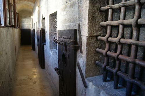 Couloir des cellules des Nouvelles Prisons