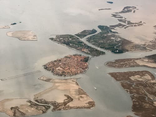Vue aérienne de la lagune de Venise
