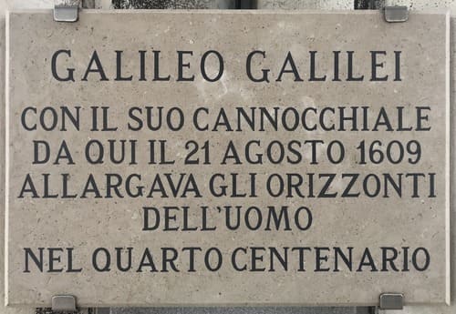Plaque commémorative des observations de Galilée