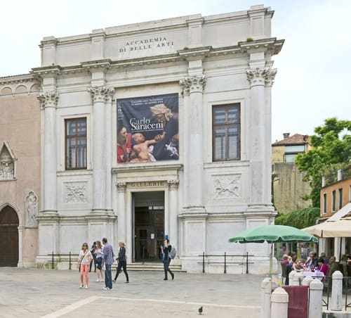 Façade de la Gallerie dell'Accademia