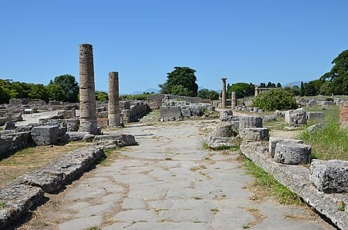 La Via Sacra et vestiges urbains