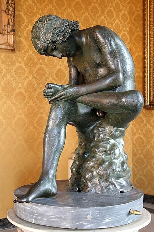 Statue en bronze du Tireur d'épine (Spinario)